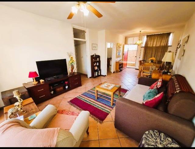 1 BEDROOM FLAT SOLD IN PINETOWN CENTRAL